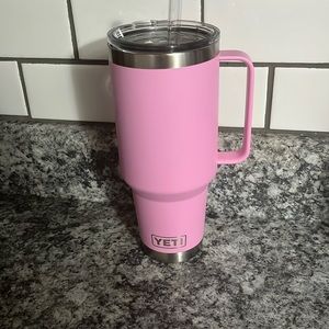 Yeti cup with handle